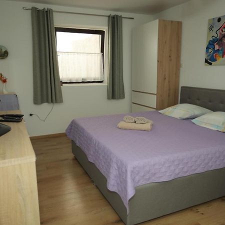 Apartments Noemi Malinska Ngoại thất bức ảnh