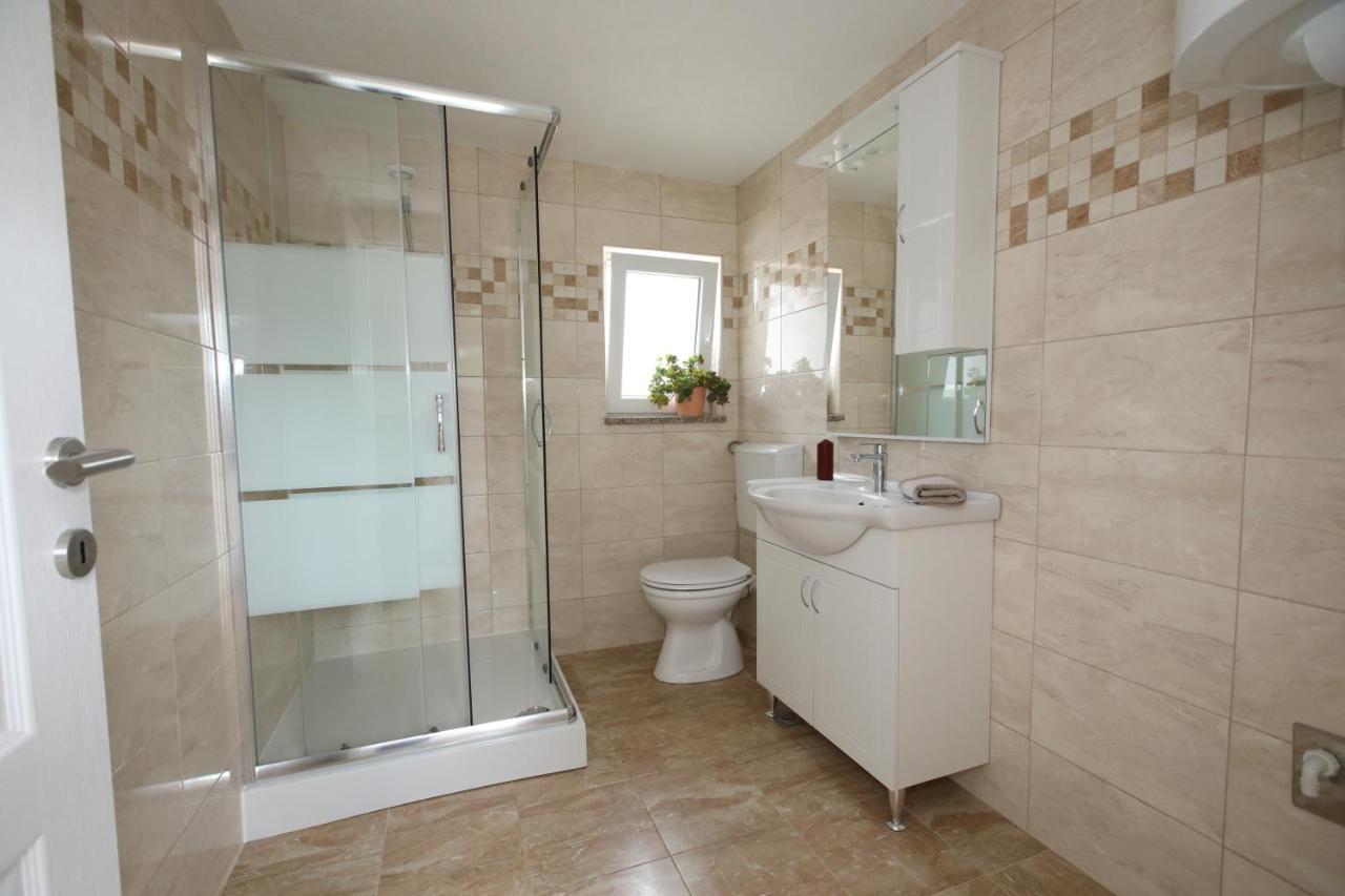 Apartments Noemi Malinska Ngoại thất bức ảnh