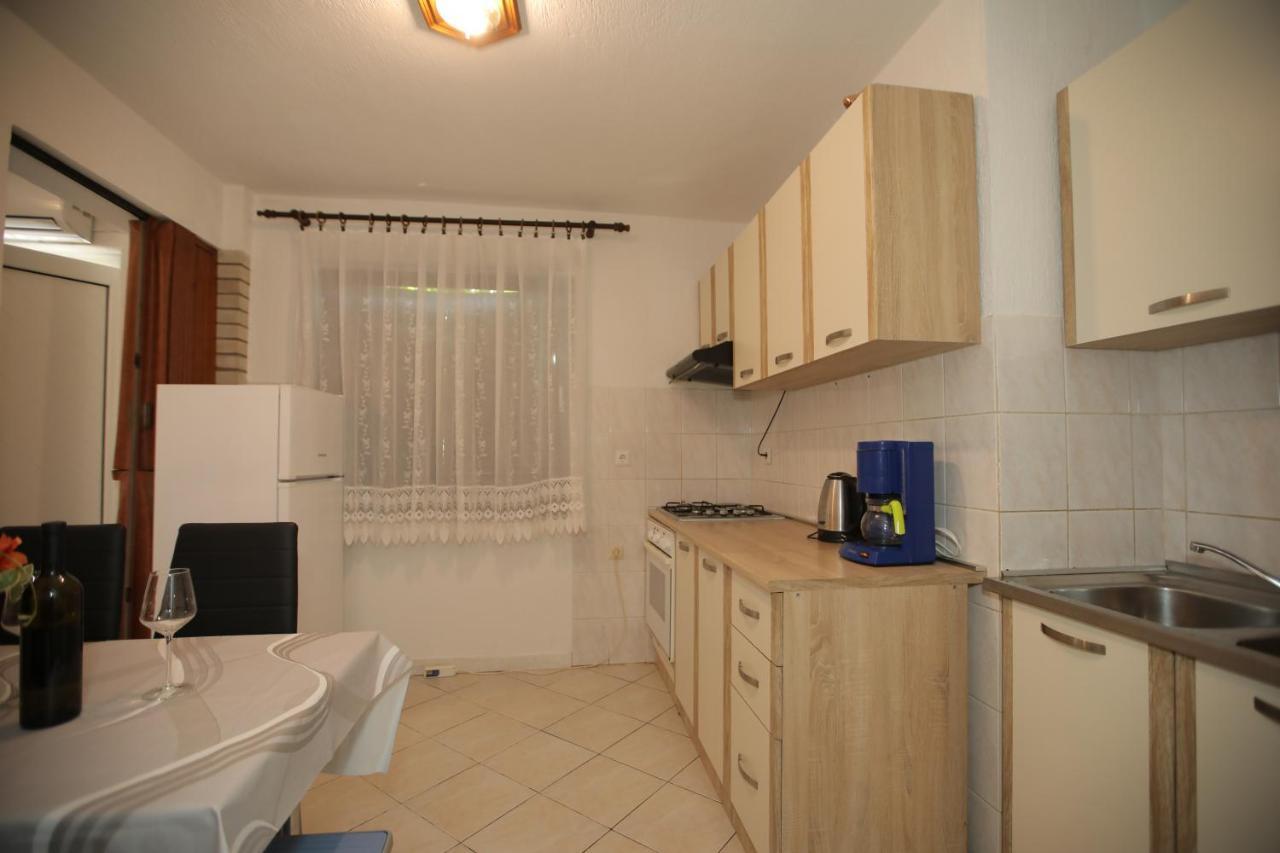 Apartments Noemi Malinska Ngoại thất bức ảnh